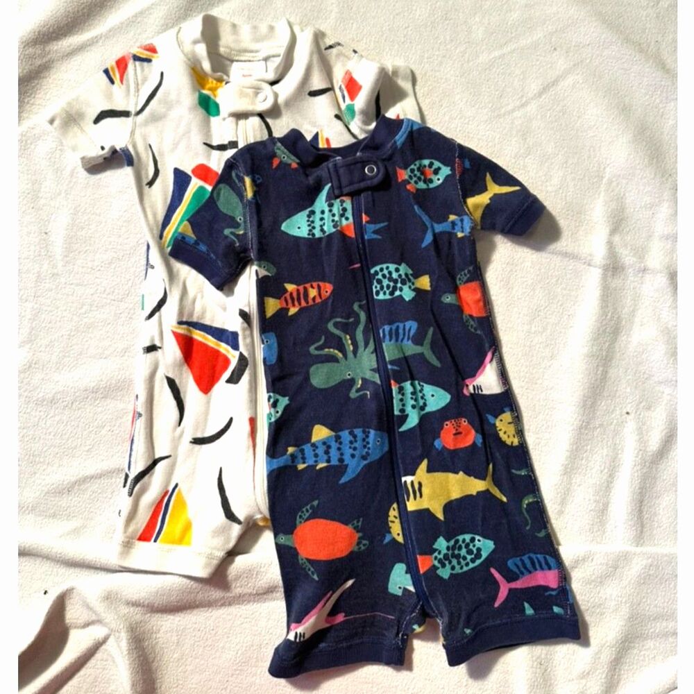 Set of two short-sleeve one-piece pajamas from Hanna Andersson in size 12-18M